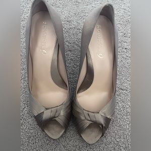 Boutique 9 Gold satin peep toe Heels